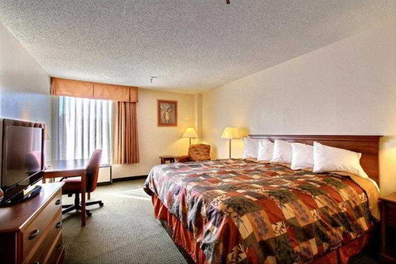 Days Inn & Suites By Wyndham Mt Pleasant Mount Pleasant Zimmer foto