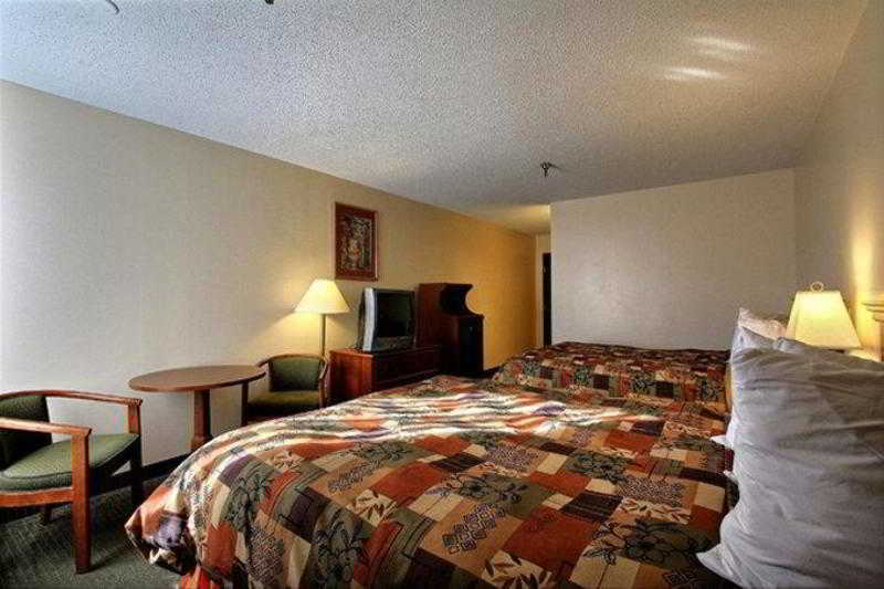 Days Inn & Suites By Wyndham Mt Pleasant Mount Pleasant Zimmer foto